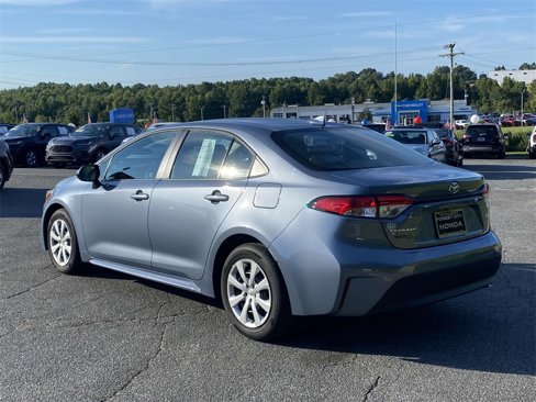 Used 2025 Toyota Corolla LE image 3