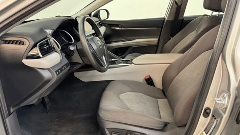 Used 2023 Toyota Camry LE image 32