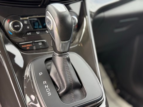 Used 2016 Ford Escape Titanium image 29