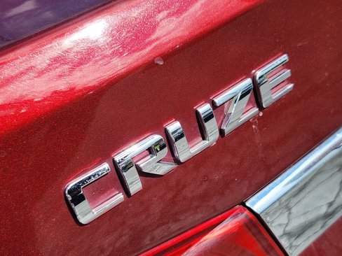 Used 2015 Chevrolet Cruze LT image 17