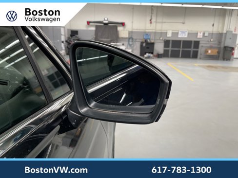 Certified 2021 Volkswagen Tiguan SE w/ Panoramic Sunroof Package image 12
