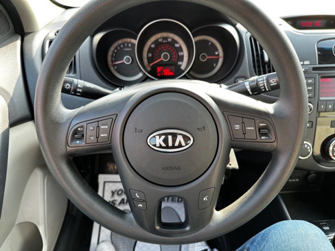 Used 2011 Kia Forte EX w/ Premium Pkg image 15