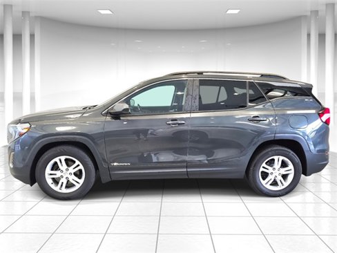 Used 2021 GMC Terrain SLE w/ Driver Convenience Package image 2