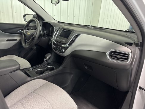 Used 2023 Chevrolet Equinox LS w/ LS Convenience Package image 16