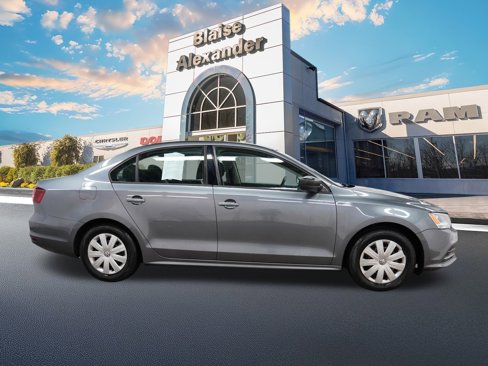 Used 2016 Volkswagen Jetta S image 2