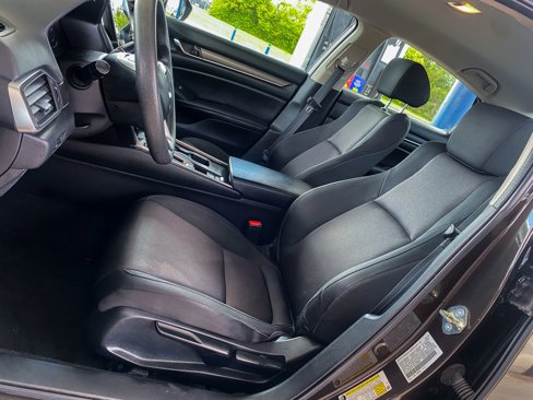 Used 2018 Honda Accord LX image 12