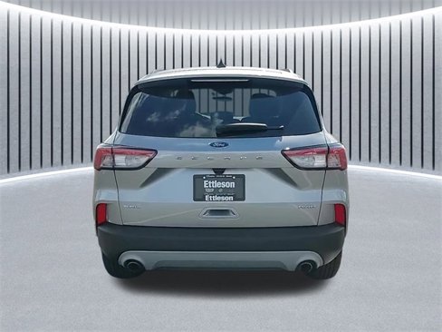 Used 2022 Ford Escape SEL image 4