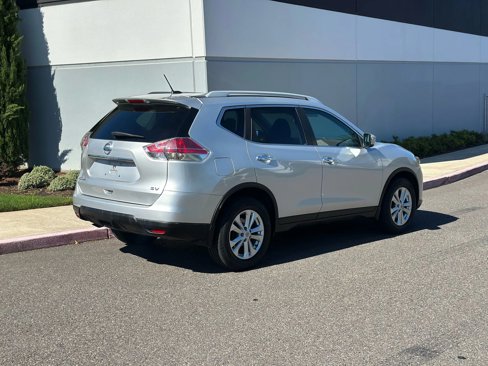Used 2016 Nissan Rogue SV w/ SV Family Package image 6