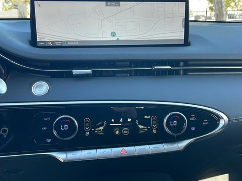 New 2025 Genesis GV70 2.5T w/ Select Package image 19
