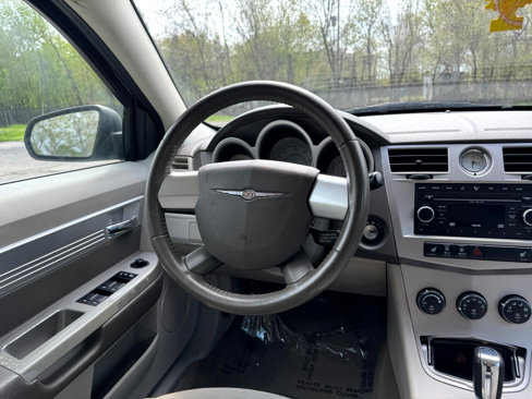Used 2009 Chrysler Sebring Touring w/ Electronics Convenience Group image 40