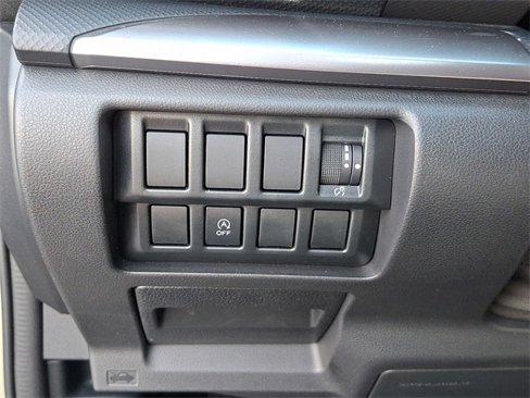 Used 2020 Subaru Forester Premium image 29