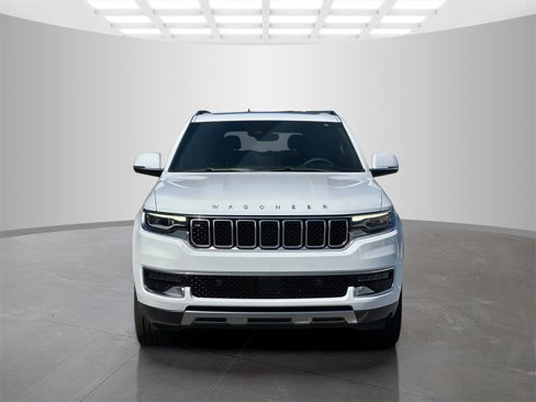 Used 2022 Jeep Wagoneer Series III w/ Premium Group I image 2