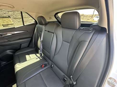 Used 2023 Buick Envision Essence image 28