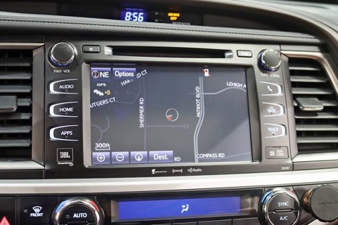 Used 2019 Toyota Highlander Limited Platinum image 18