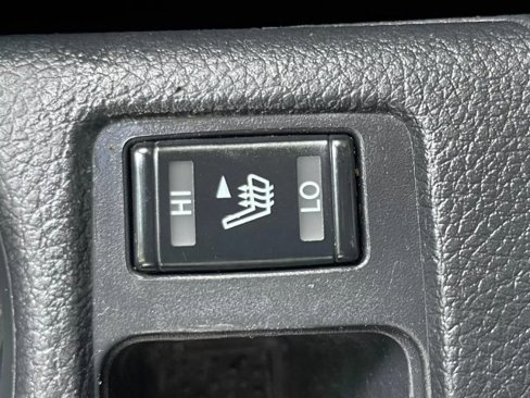 Used 2018 Nissan Rogue SV image 12