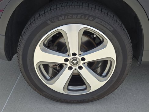 Used 2018 Mercedes-Benz GLC 300 image 9
