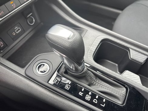 Certified 2025 Nissan Sentra S image 31