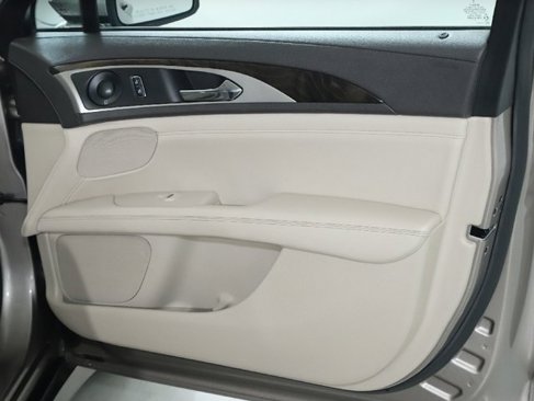 Used 2019 Lincoln MKZ Reserve image 32