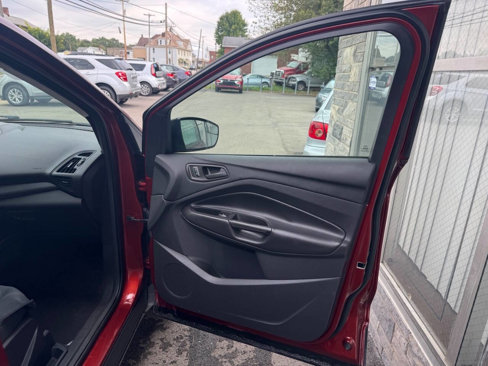 Used 2014 Ford Escape S image 22
