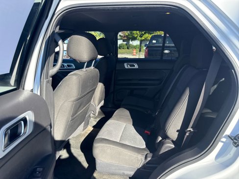 Used 2013 Ford Explorer XLT image 23
