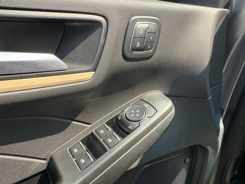 Used 2022 Ford Escape Titanium image 14