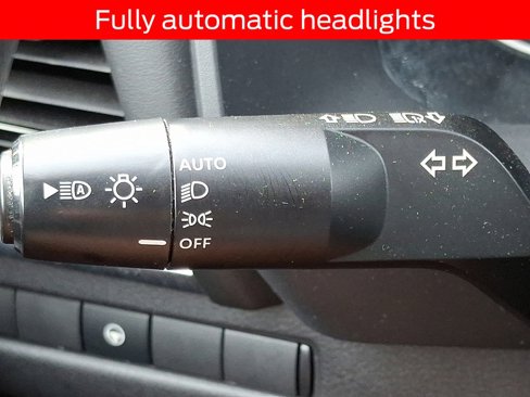Used 2022 Nissan Rogue SV image 25