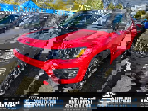 Used 2018 Jeep Compass Trailhawk w/ Cold Weather Group image 1