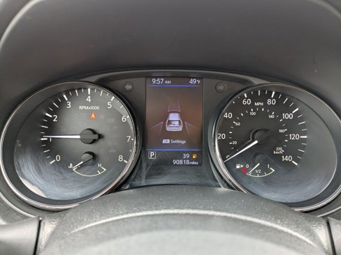 Used 2020 Nissan Rogue S image 11