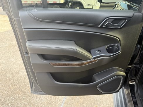 Used 2015 Chevrolet Suburban LS w/ Max Trailering Package image 12