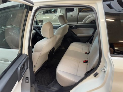 Used 2014 Subaru Forester 2.5i Premium w/ All-Weather Package image 22