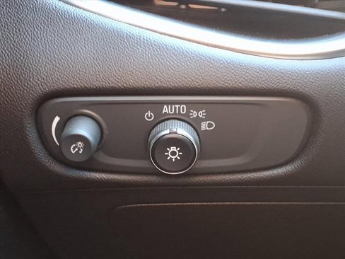 Certified 2022 Chevrolet Malibu Premier image 20