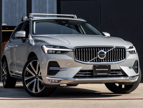 Used 2023 Volvo XC60 B5 Ultimate w/ Climate Package image 2