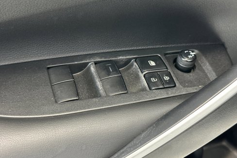 Used 2022 Toyota Corolla SE image 14