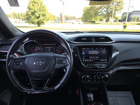 Used 2021 Chevrolet TrailBlazer RS w/ Convenience Package image 11