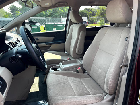 Used 2016 Honda Odyssey SE image 10