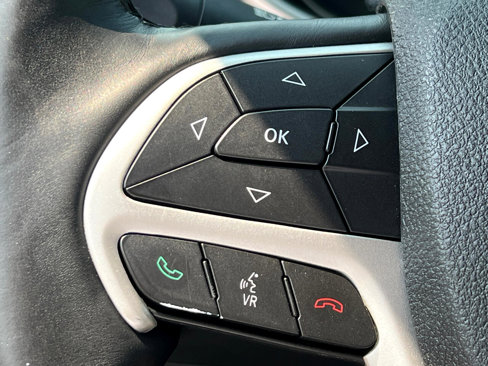 Used 2014 Jeep Cherokee Latitude w/ Cold Weather Group image 19