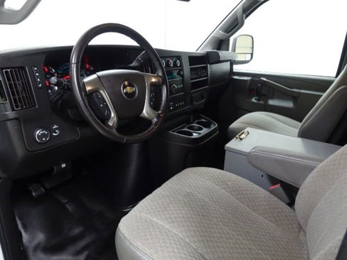 Used 2019 Chevrolet Express 2500 w/ Driver Convenience Package image 17