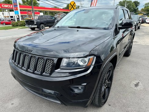 Used 2015 Jeep Grand Cherokee Altitude image 3