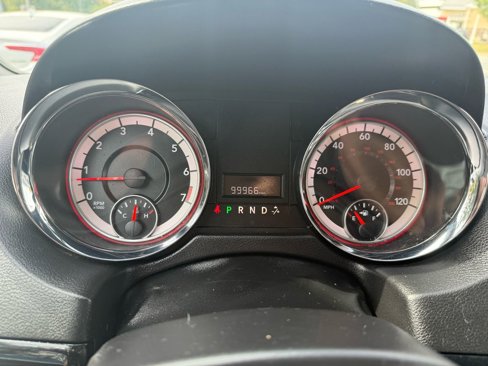 Used 2018 Dodge Grand Caravan SXT image 22