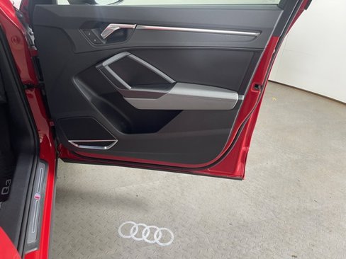 Used 2020 Audi Q3 2.0T Premium Plus image 11