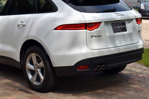 Used 2018 Jaguar F-PACE Premium image 10