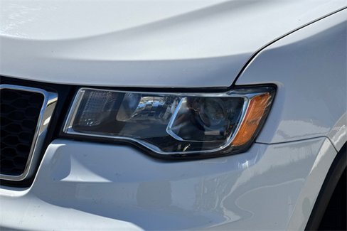 Used 2018 Jeep Grand Cherokee Limited image 50