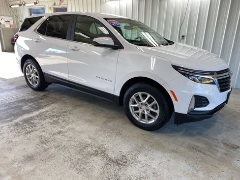 Used 2023 Chevrolet Equinox LT image 3