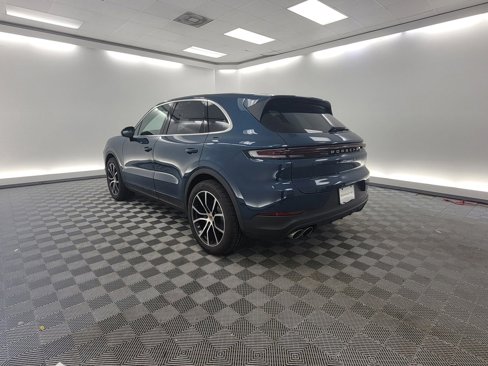 Used 2024 Porsche Cayenne S image 3