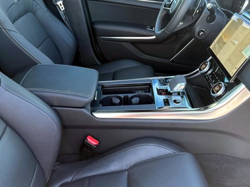 New 2024 Jaguar XF R-Dynamic SE image 8