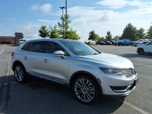Used 2016 Lincoln MKX Reserve w/ Technology Package image 3