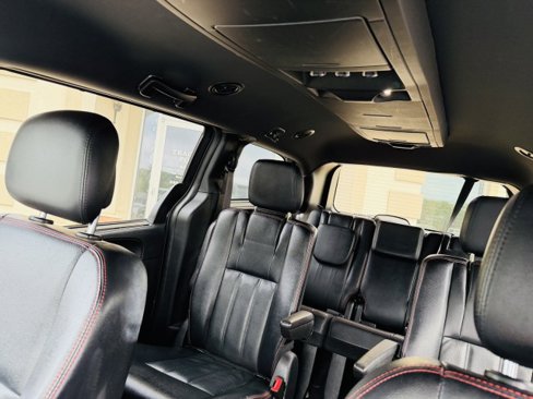 Used 2019 Dodge Grand Caravan GT image 14