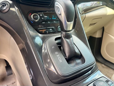 Used 2015 Ford Escape Titanium image 18