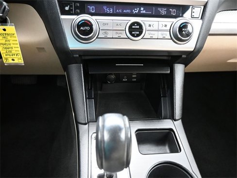 Used 2017 Subaru Outback 2.5i Premium image 31