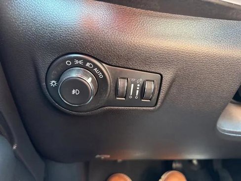 Certified 2022 Jeep Compass Limited image 26